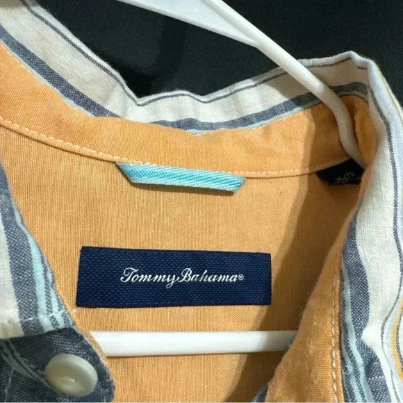 Tommy Bahama 100% Linen Button Down Shirt - Picture 4 of 8